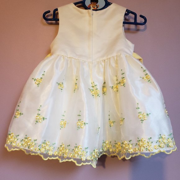 Cinderella Toddler Size 18M - White and Yellow dress - Gently Worn - Picture 3 of 7
